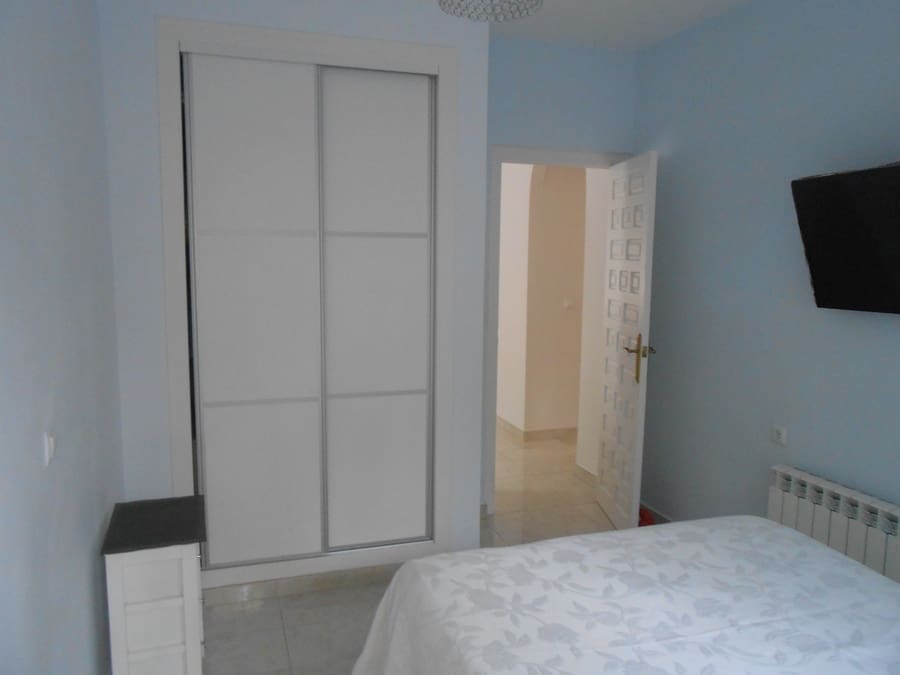 3 bedroom Villa for sale in Villamartin with pool - € 375,000 (Ref: 9436773)