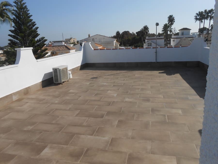 3 bedroom Villa for sale in Villamartin with pool - € 375,000 (Ref: 9436773)