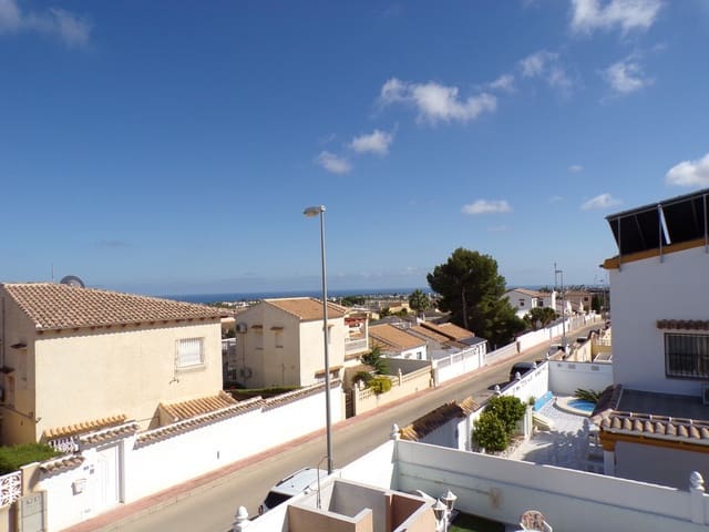 3 soveværelse Villa til salg i Villamartin, Orihuela med swimmingpool garage - € 399.000 (Ref: 9436775)