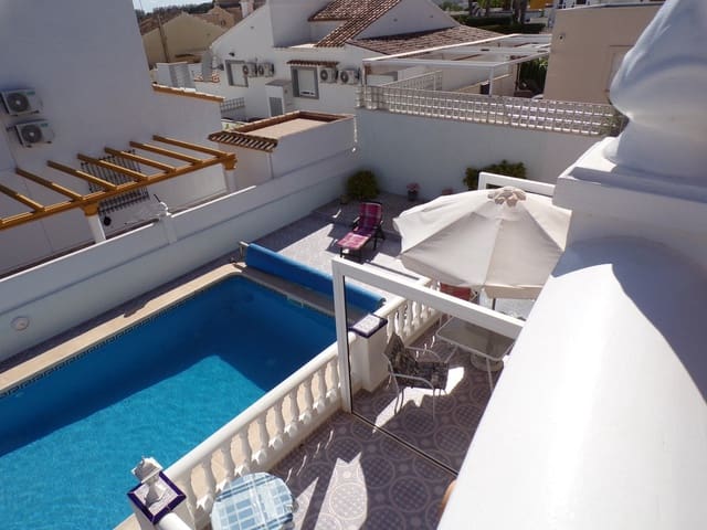 3 soveværelse Villa til salg i Villamartin, Orihuela med swimmingpool garage - € 399.000 (Ref: 9436775)