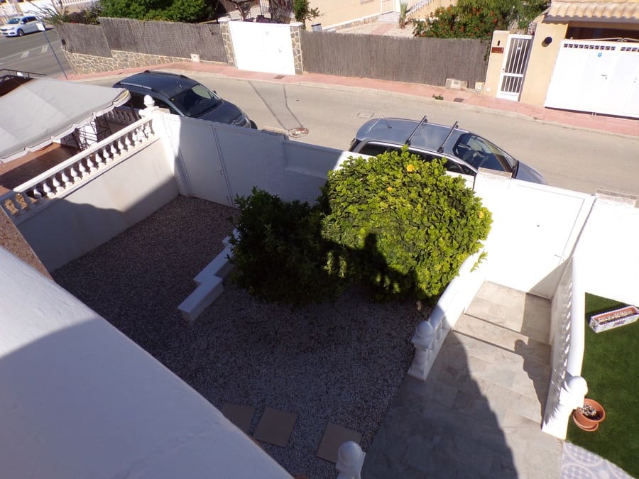 3 soveværelse Villa til salg i Villamartin med swimmingpool garage - € 399.000 (Ref: 9436775)