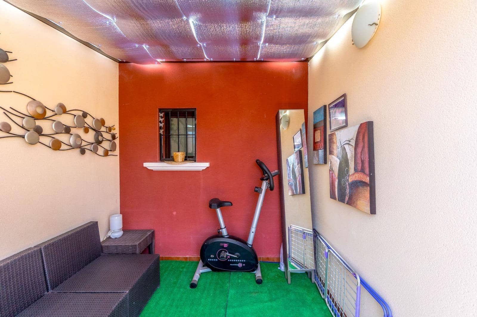 3 slaapkamer Huis te koop in Torrevieja met zwembad - € 319.000 (Ref: 9436784)