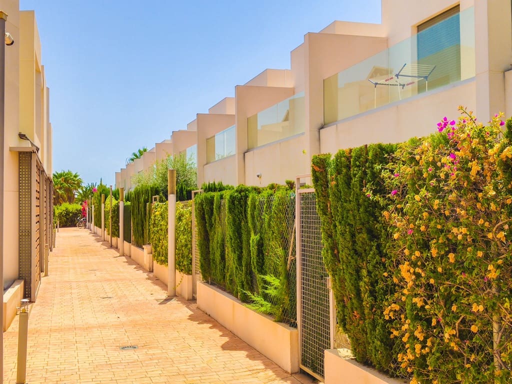 3 bedroom Townhouse for sale in Orihuela Costa with pool garage - € 394,900 (Ref: 9436785)
