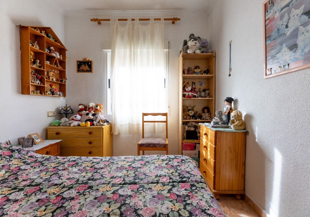 Chalet de 4 habitaciones en Orihuela Costa en venta con piscina garaje - 340.000 € (Ref: 9436786)