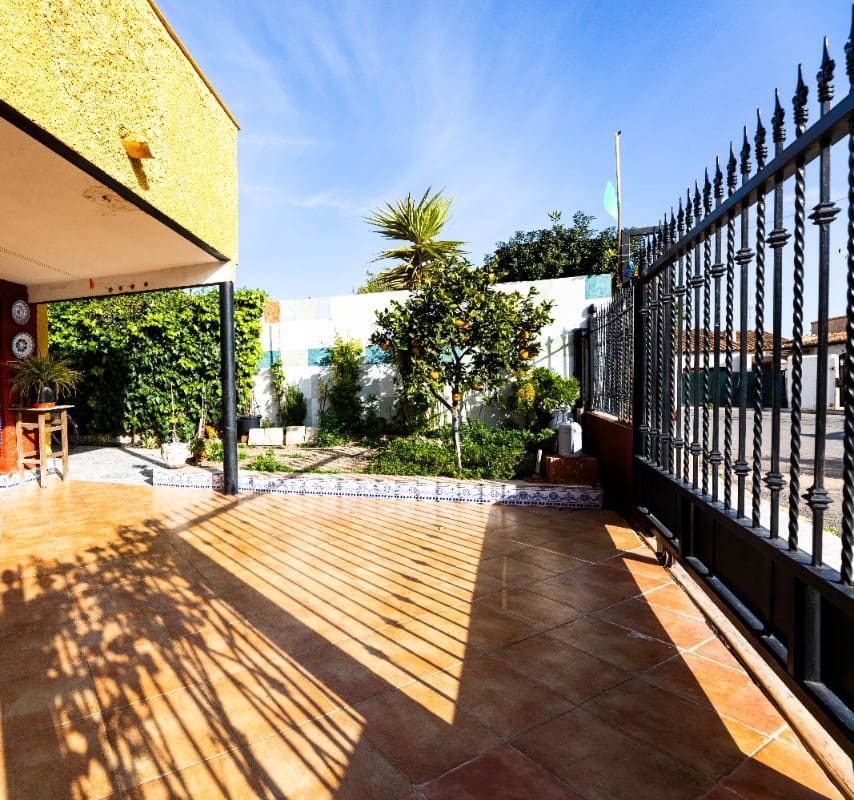 Chalet de 4 habitaciones en Orihuela Costa en venta con piscina garaje - 340.000 € (Ref: 9436786)