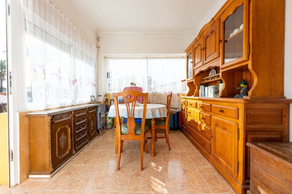 Chalet de 4 habitaciones en Orihuela Costa en venta con piscina garaje - 340.000 € (Ref: 9436786)