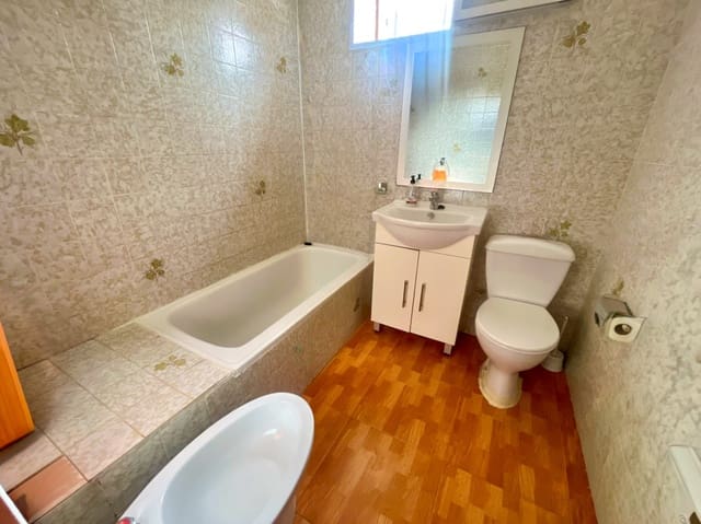 2 soverom Kjedet enebolig til salgs i Torrevieja - € 129 999 (Ref: 9456360)