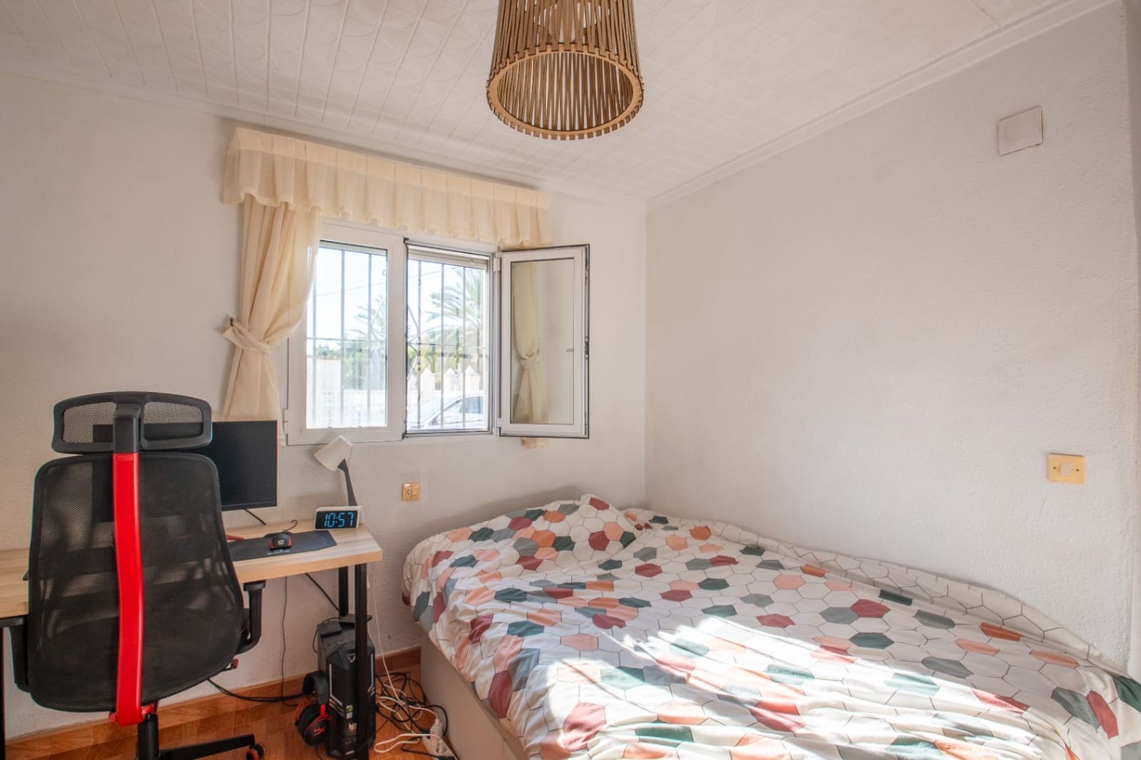 2 soveværelse Byhus til salg i Torrevieja med swimmingpool - € 129.999 (Ref: 9456360)