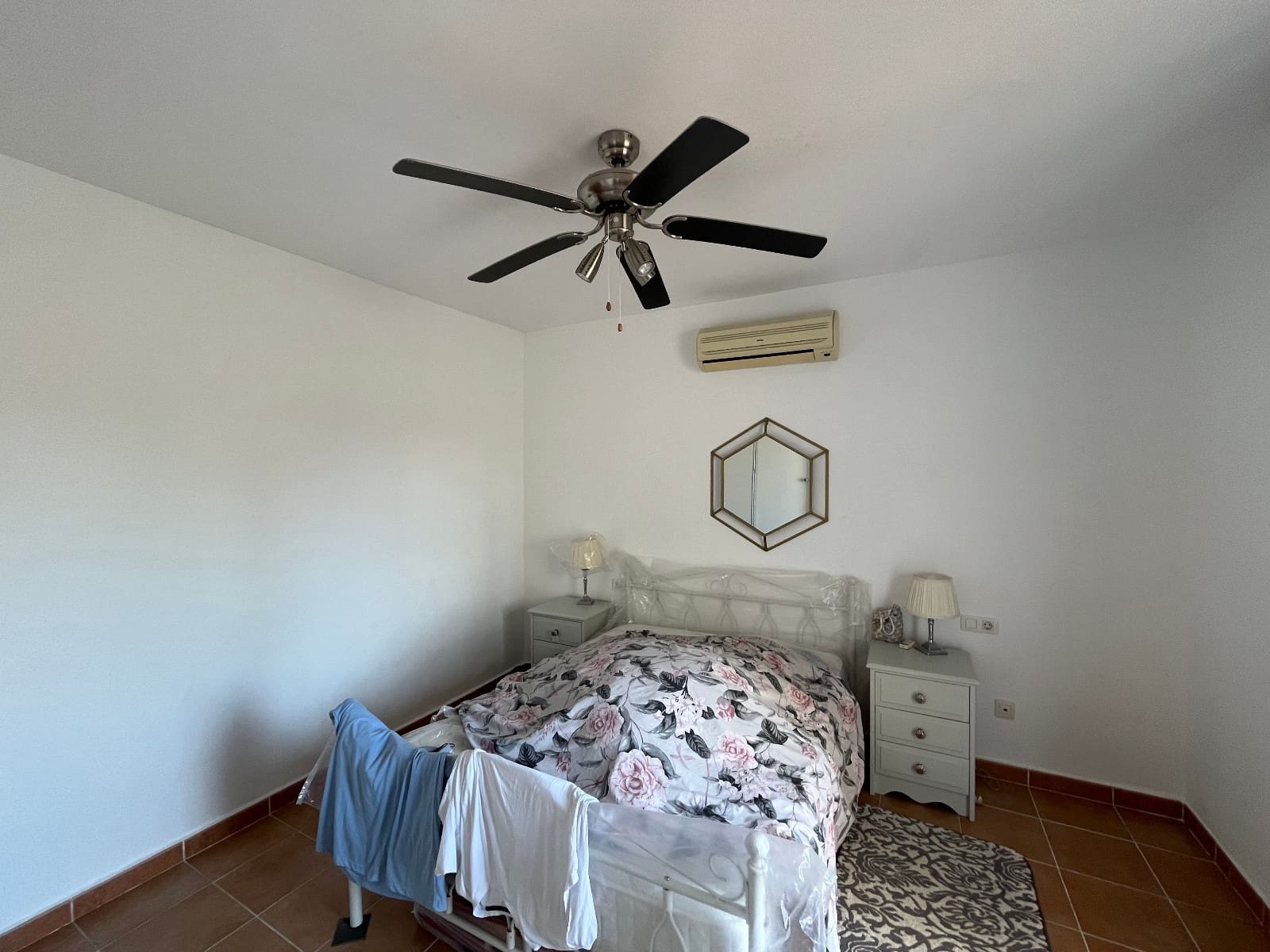 3 bedroom Townhouse for sale in Villamartin with pool - € 175,000 (Ref: 9481457)