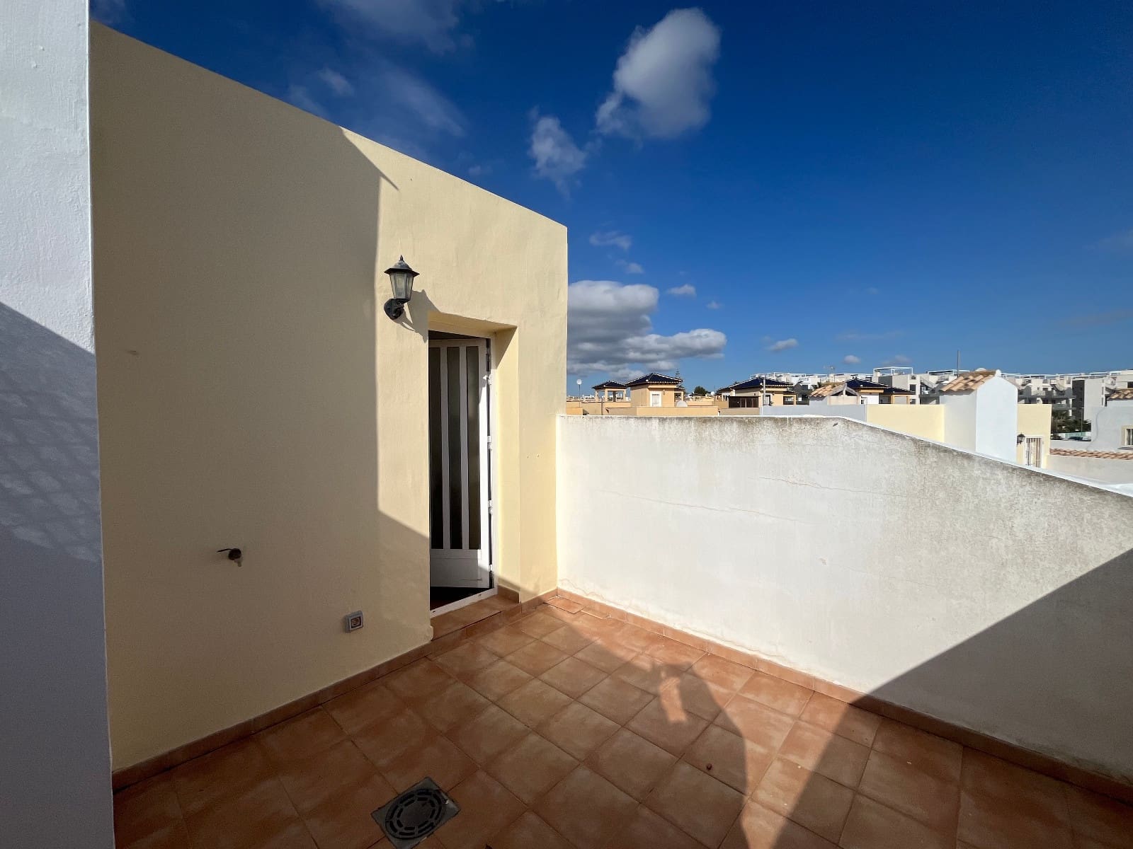 3 bedroom Townhouse for sale in Villamartin with pool - € 175,000 (Ref: 9481457)
