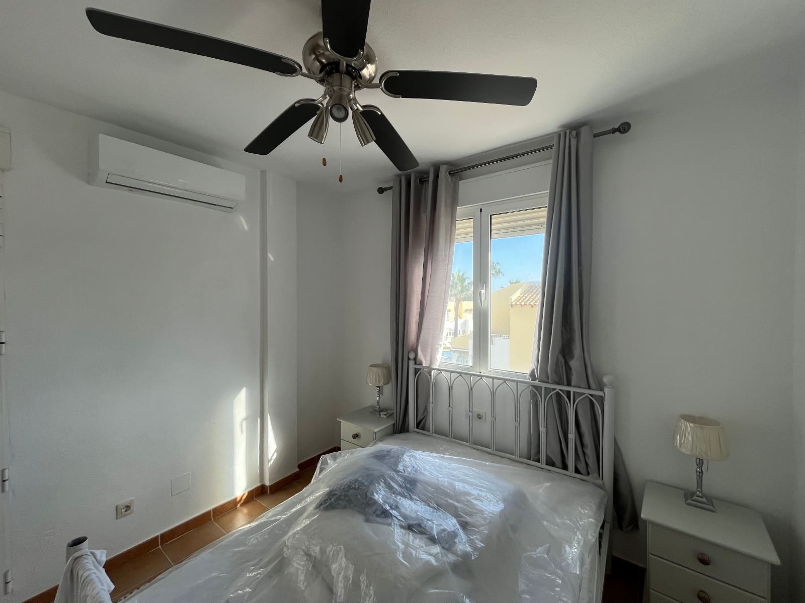 3 bedroom Townhouse for sale in Villamartin with pool - € 175,000 (Ref: 9481457)