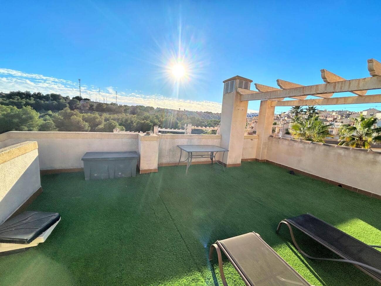 4 bedroom Townhouse for sale in Villamartin with pool garage - € 249,900 (Ref: 9499433)