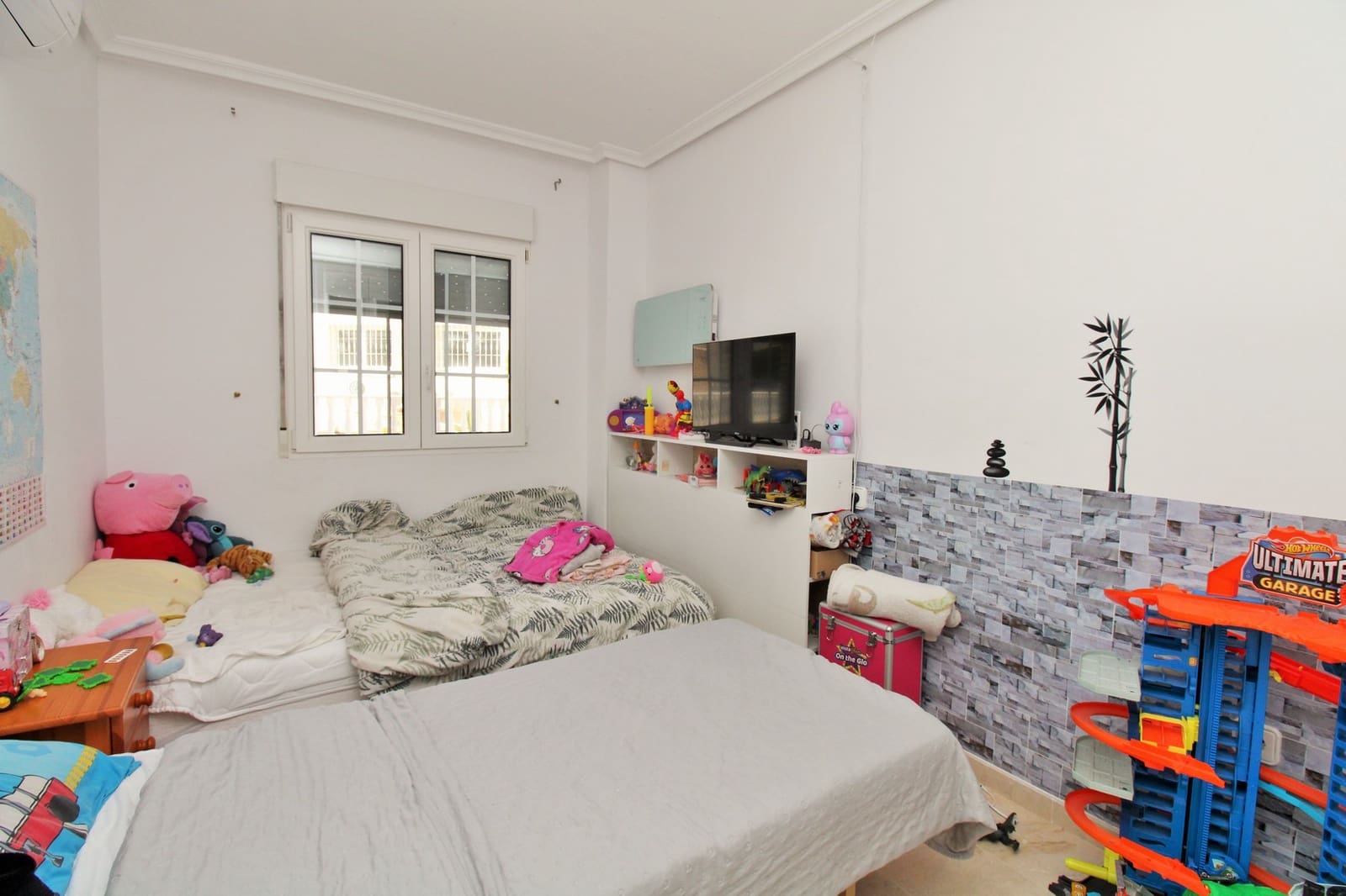 2 bedroom Townhouse for sale in Villamartin with pool - € 229,995 (Ref: 9499555)