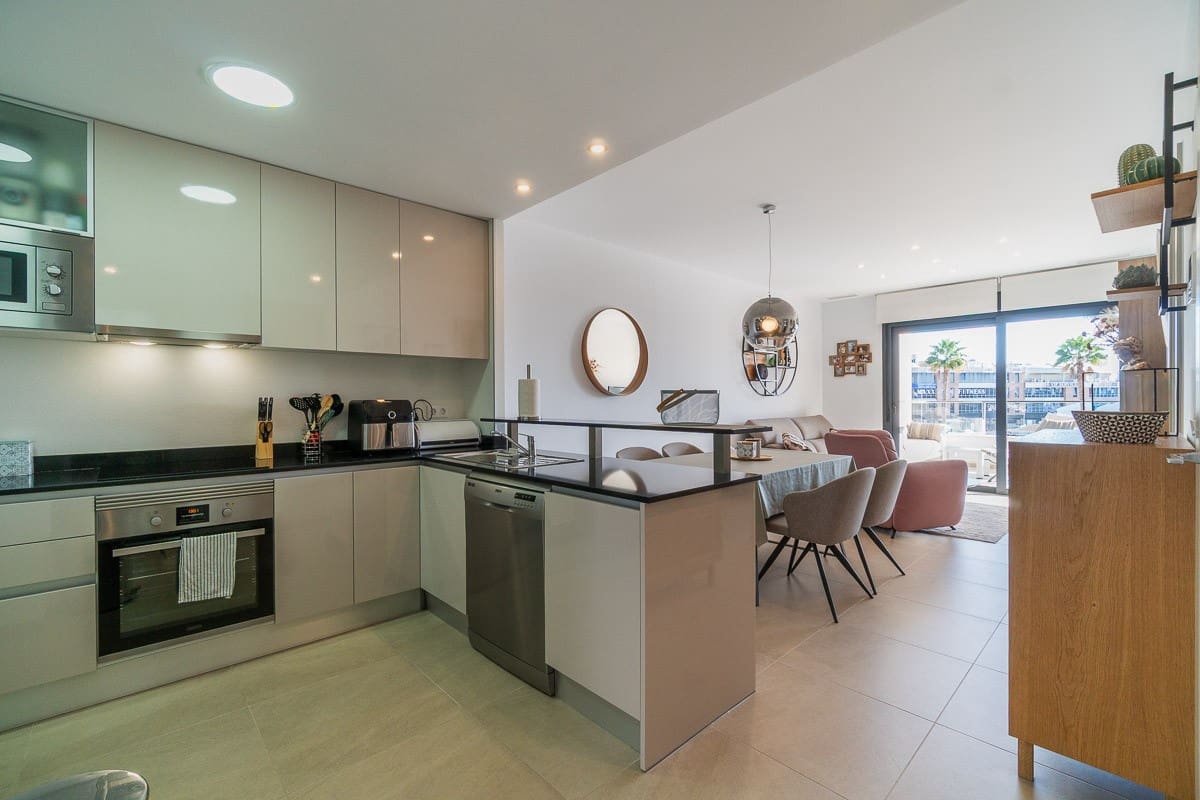 2 soverom Leilighet til salgs i Orihuela Costa med svømmebasseng - € 399 000 (Ref: 9499892)