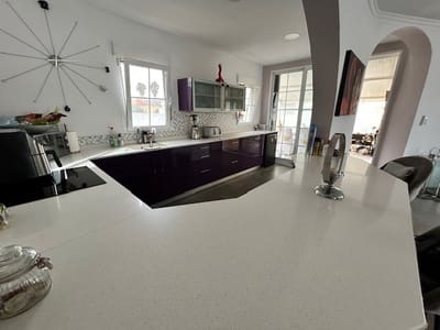 3 bedroom Villa for sale in San Luis with pool - € 400,000 (Ref: 9500141)