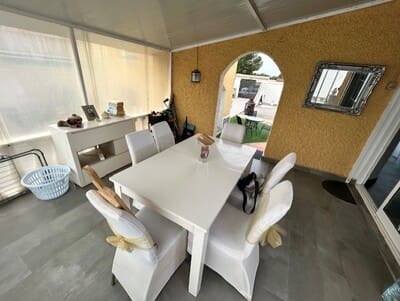 Chalet de 3 habitaciones en San Luis, Torrevieja en venta con piscina - 400.000 € (Ref: 9500141)