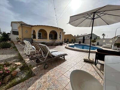 3 bedroom Villa for sale in San Luis with pool - € 400,000 (Ref: 9500141)
