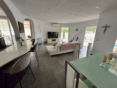 3 bedroom Villa for sale in San Luis with pool - € 400,000 (Ref: 9500141)