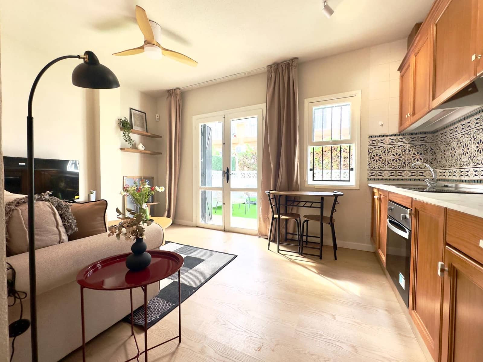 1 chambre Bungalow à vendre à Orihuela Costa avec piscine - 114 900 € (Ref: 9500154)