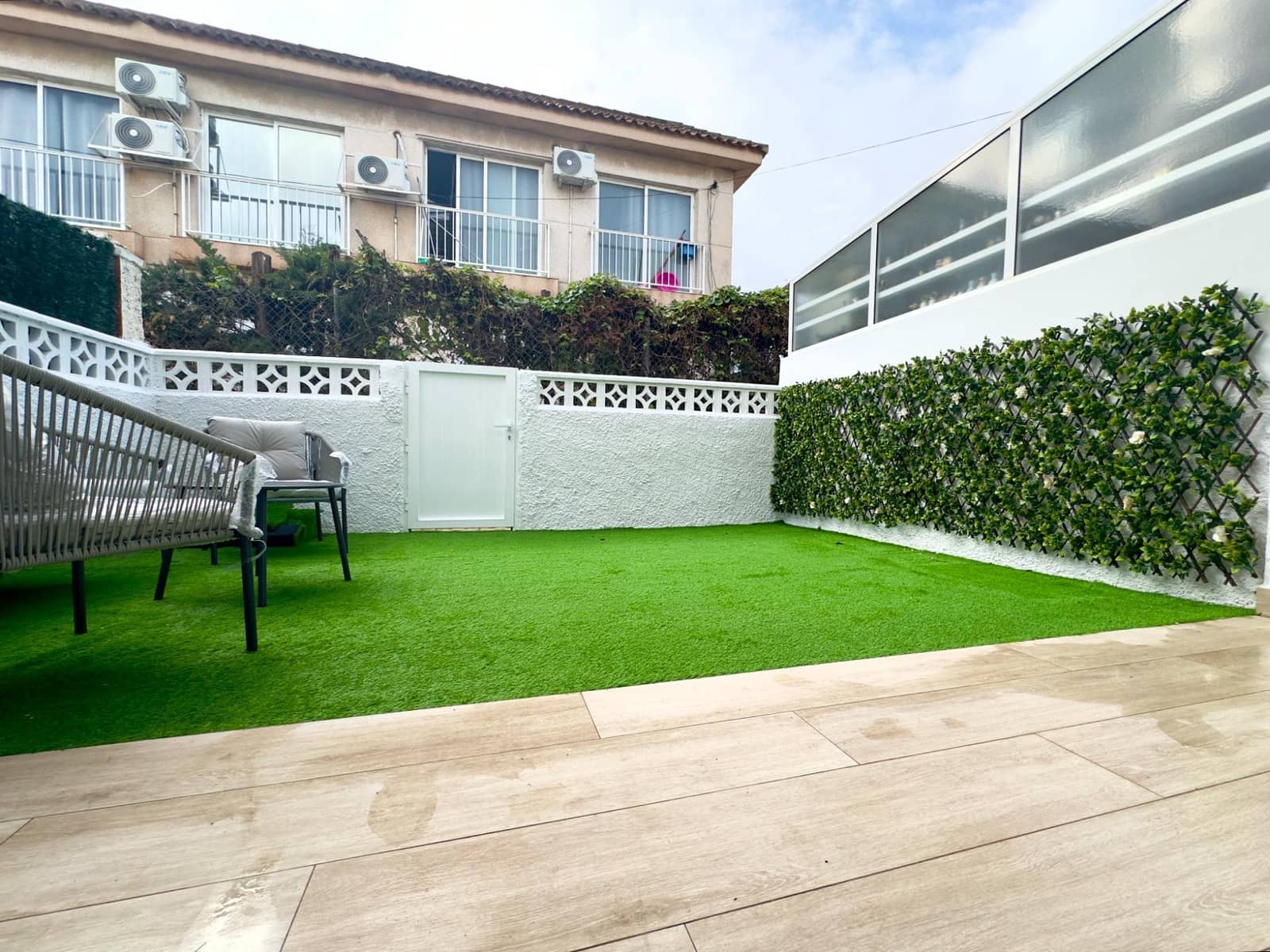 1 chambre Bungalow à vendre à Orihuela Costa avec piscine - 114 900 € (Ref: 9500154)