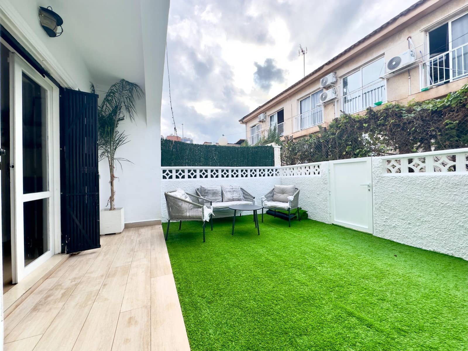 1 chambre Bungalow à vendre à Orihuela Costa avec piscine - 114 900 € (Ref: 9500154)