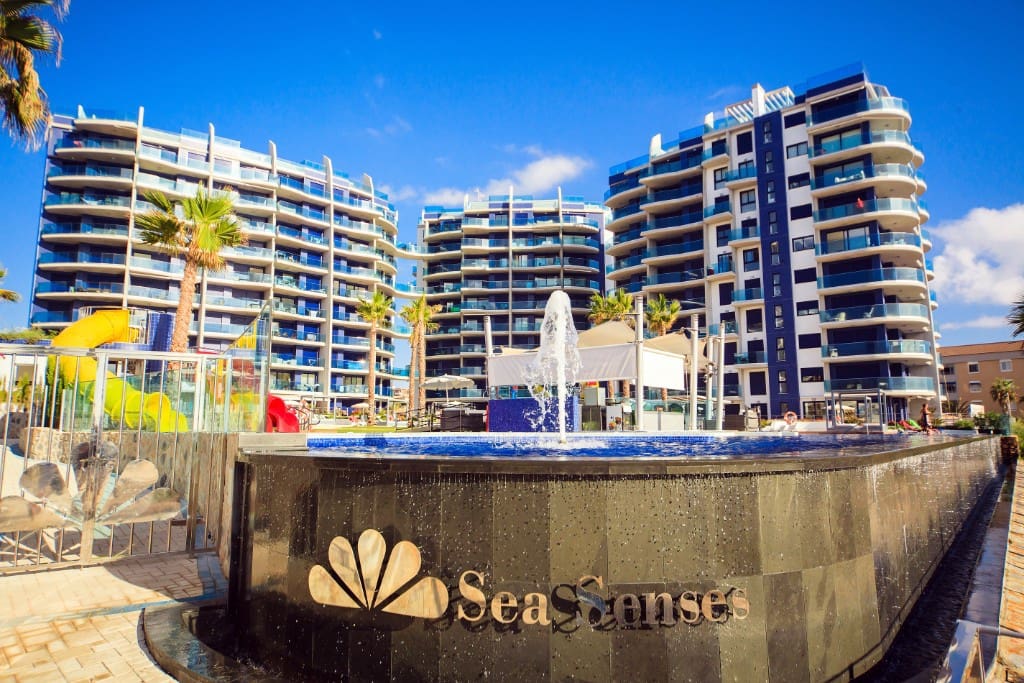 2 sypialnia Apartament na sprzedaż w Orihuela Costa z basenem garażem - 385 000 € (Ref: 9500414)