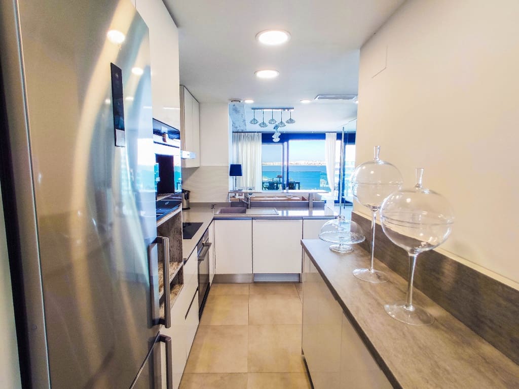 2 makuuhuone Huoneisto myytävänä paikassa Punta Prima mukana uima-altaan 
autotalli - 650 000 € (Ref: 9500416)