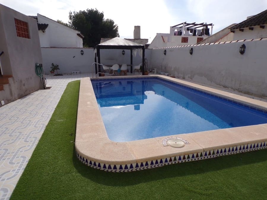 3 chambre Villa/Maison à vendre à San Miguel de Salinas avec piscine - 375 000 € (Ref: 9521851)