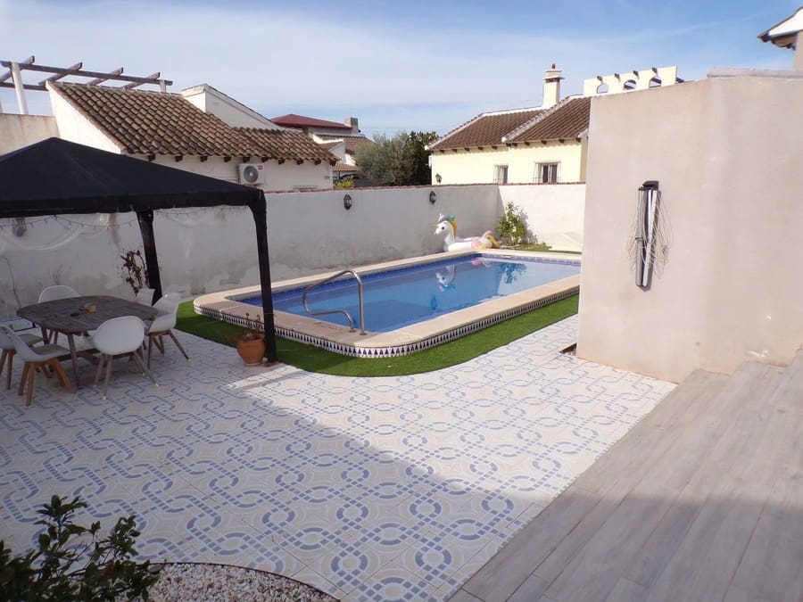 3 chambre Villa/Maison à vendre à San Miguel de Salinas avec piscine - 375 000 € (Ref: 9521851)