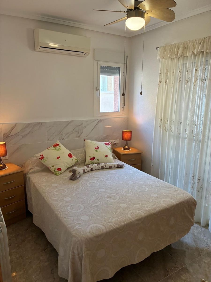 3 bedroom Villa for sale in Rojales with pool - € 298,500 (Ref: 9521854)