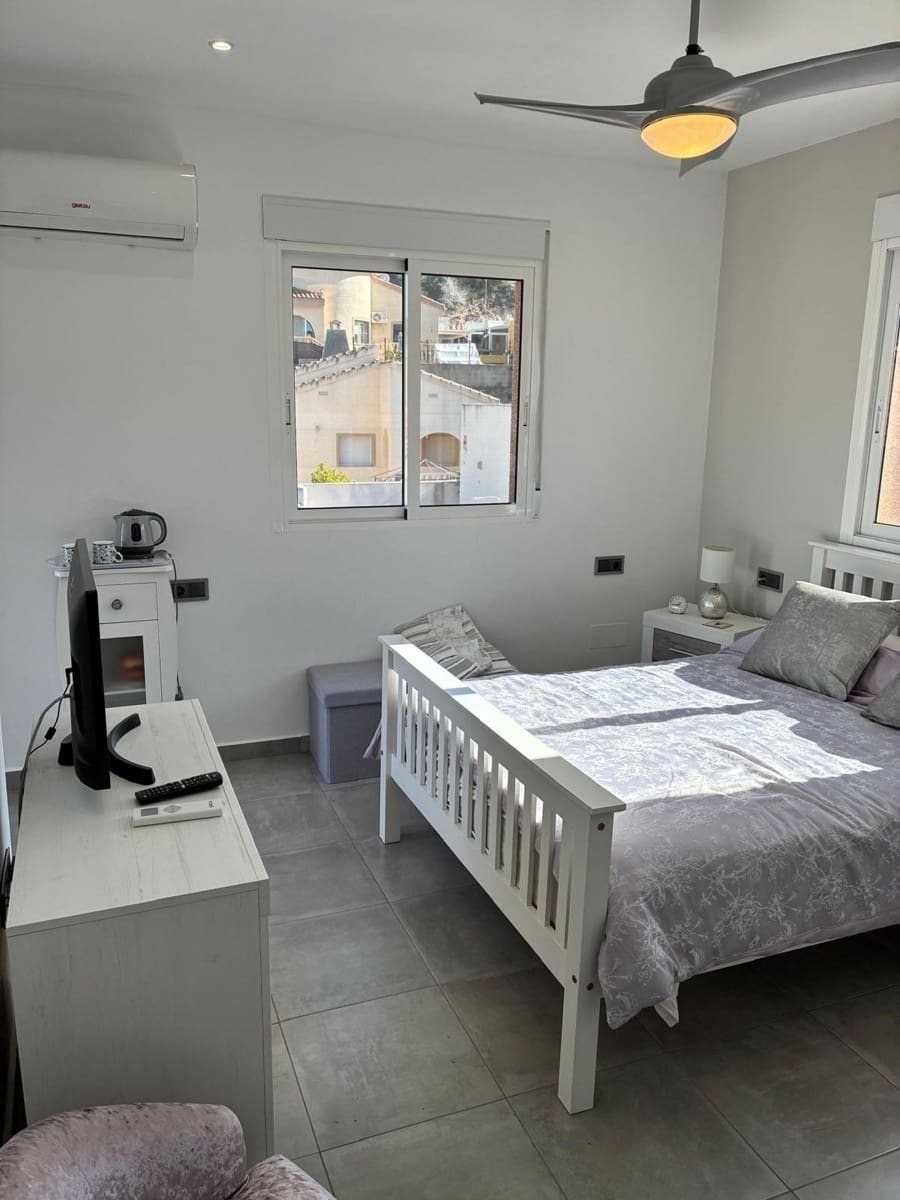 3 bedroom Villa for sale in Rojales with pool - € 298,500 (Ref: 9521854)