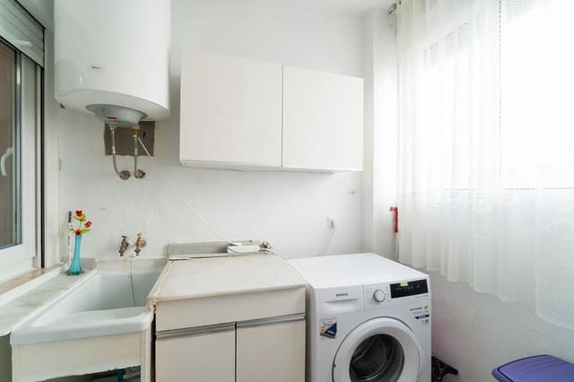 2 bedroom Apartment for sale in Torrevieja - € 149,000 (Ref: 9528914)