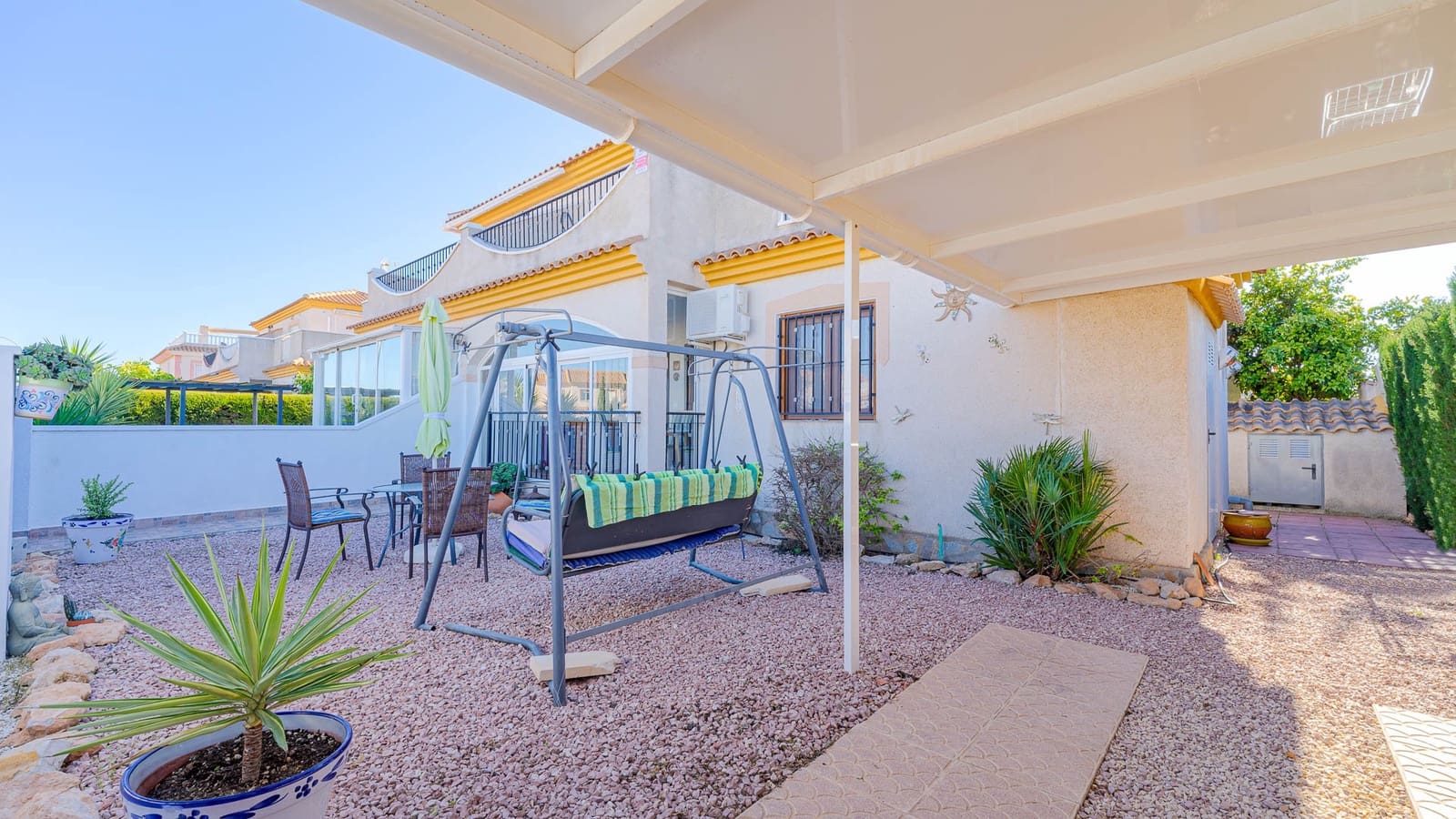 3 sypialnia Dom na sprzedaż w Playa Flamenca z basenem garażem - 269 000 € (Ref: 9544552)