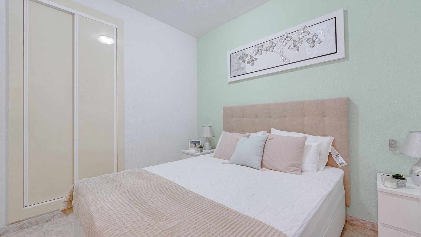 2 soveværelse Semi-Rækkehus til salg i Playa Flamenca med swimmingpool - € 199.900 (Ref: 9558385)