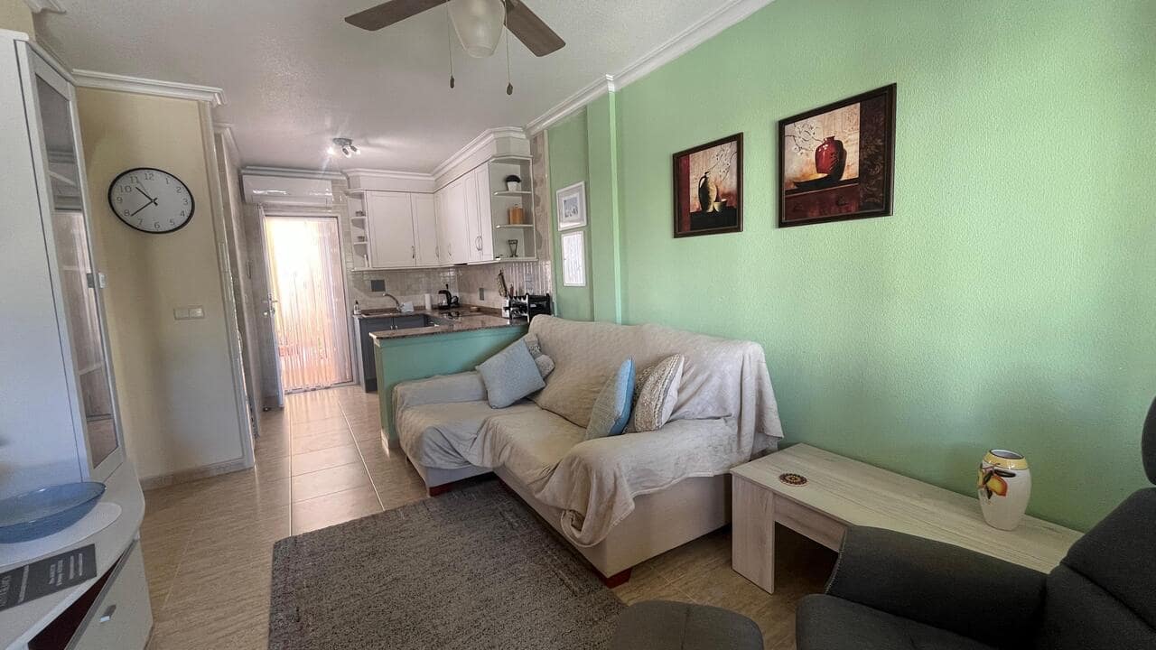 2 bedroom Townhouse for sale in Algorfa with pool garage - € 150,000 (Ref: 9559883)