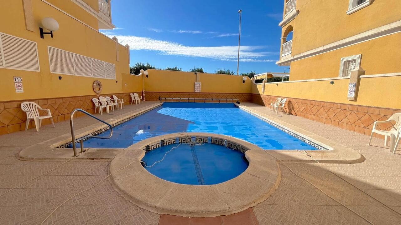 2 Zimmer Apartment zu verkaufen in Algorfa mit Pool Garage - 130.000 € (Ref: 9559886)