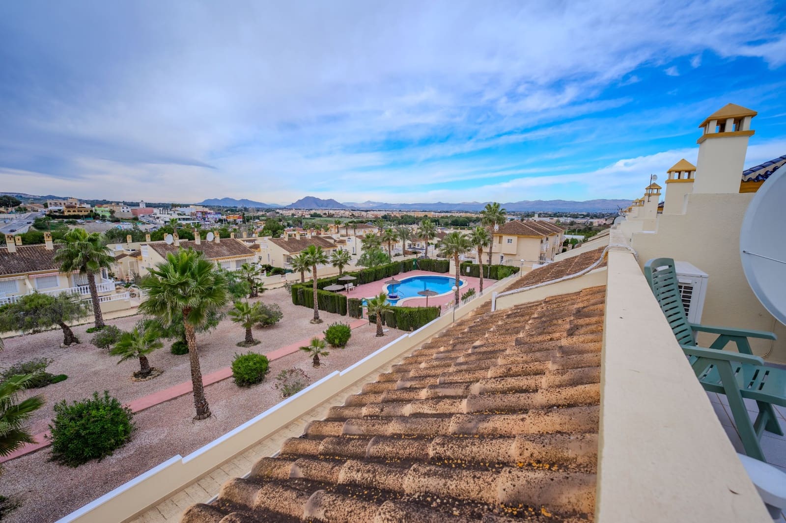 Pareado de 3 habitaciones en Benijófar en venta con piscina - 249.950 € (Ref: 9562229)