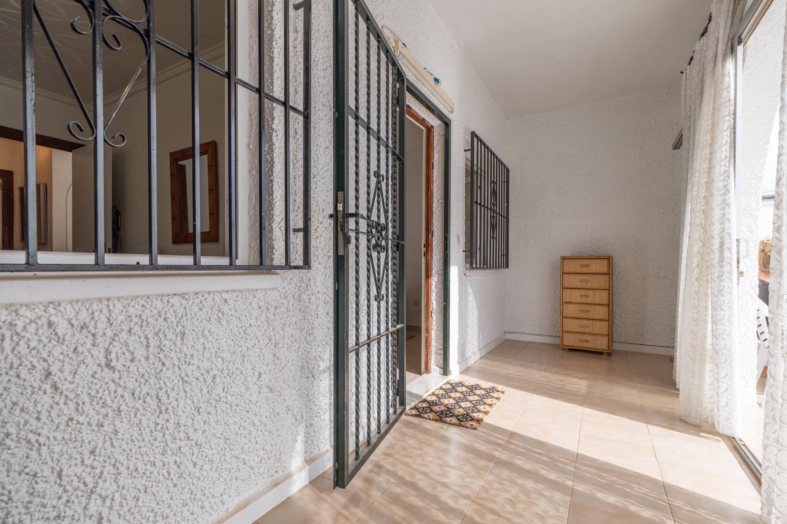 2 slaapkamer Huis te koop in Torrevieja - € 105.000 (Ref: 9562230)