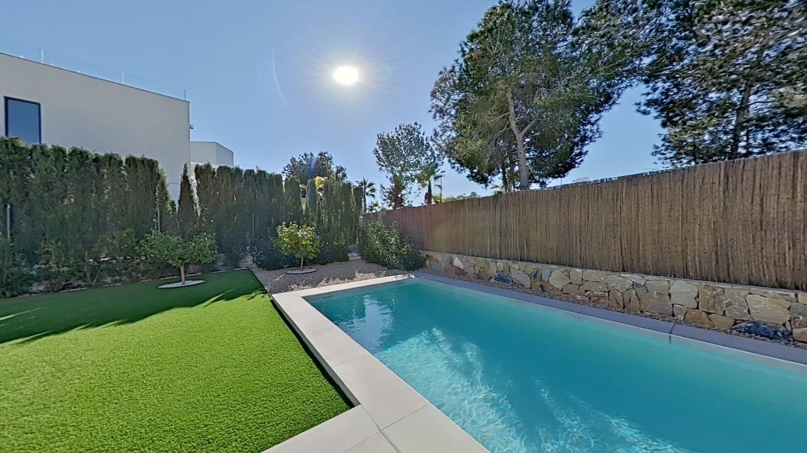 Chalet de 3 habitaciones en Orihuela en venta con piscina garaje - 1.030.000 € (Ref: 9566640)