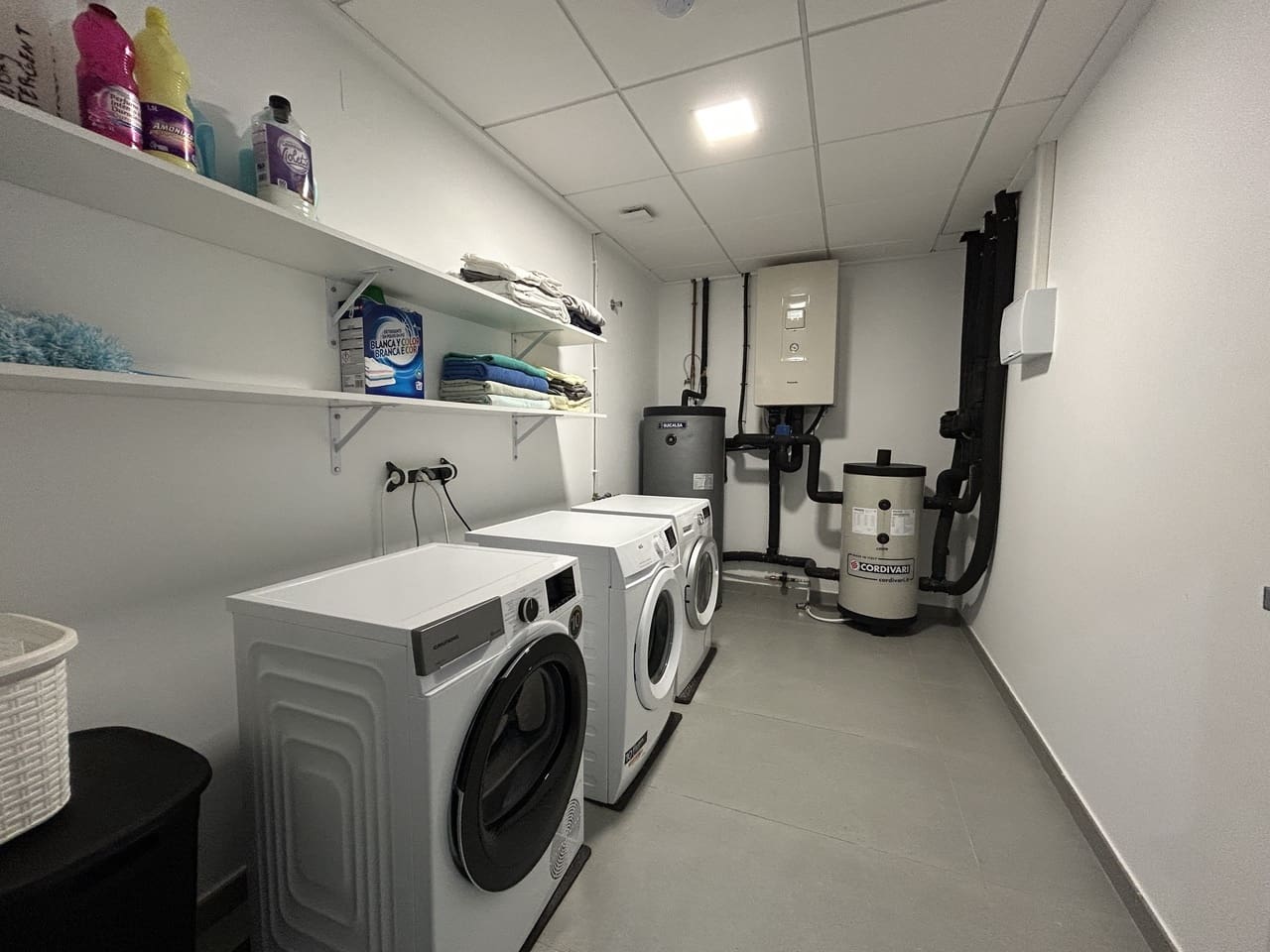 5 Zimmer Villa zu verkaufen in Los Balcones mit Pool Garage - 950.000 € (Ref: 9570108)