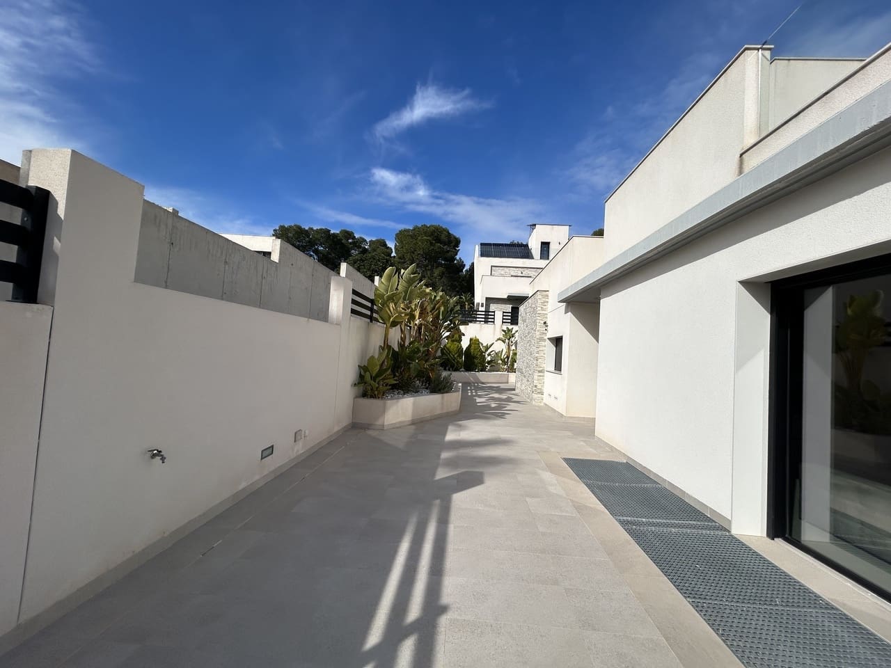 5 Zimmer Villa zu verkaufen in Los Balcones mit Pool Garage - 950.000 € (Ref: 9570108)