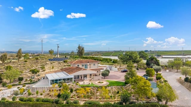 4 sovrum Finca/Hus på landet till salu i Torremendo, Orihuela med pool - 1 100 000 € (Ref: 9578019)