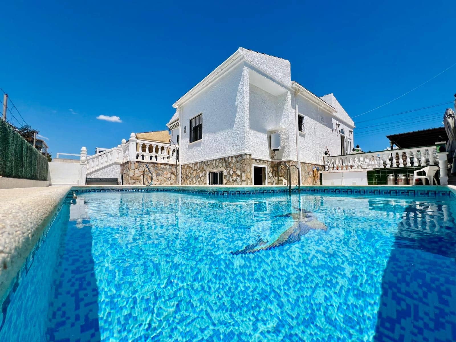 2 makuuhuone Omakotitalo myytävänä paikassa Torrevieja mukana uima-altaan - 229 995 € (Ref: 9588178)