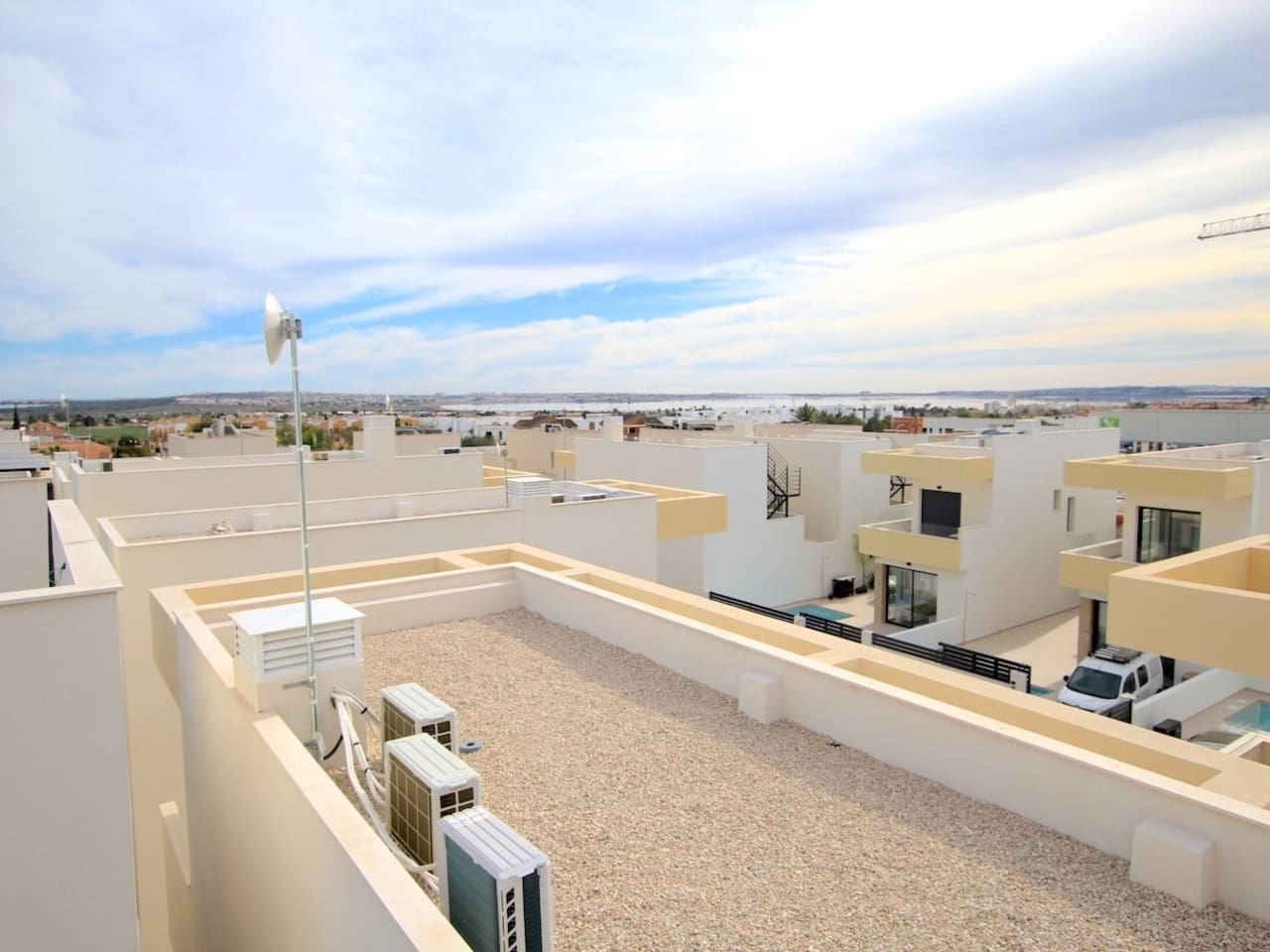 Chalet de 3 habitaciones en Los Montesinos en venta con piscina - 387.500 € (Ref: 9603508)