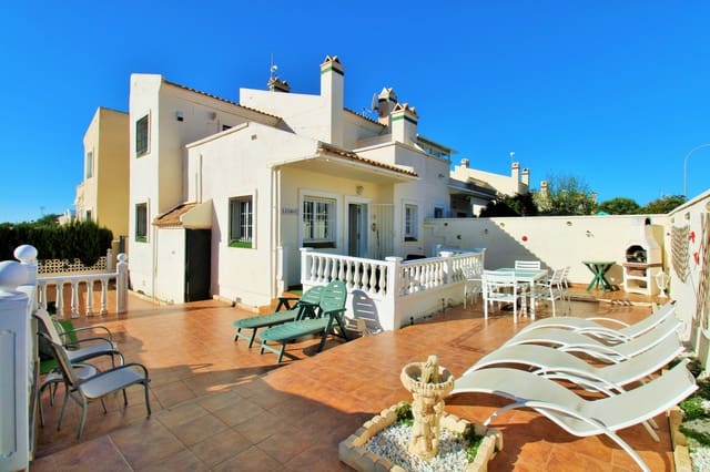 3 makuuhuone Omakotitalo myytävänä paikassa Playa Flamenca, Orihuela mukana uima-altaan - 249 000 € (Ref: 9603517)