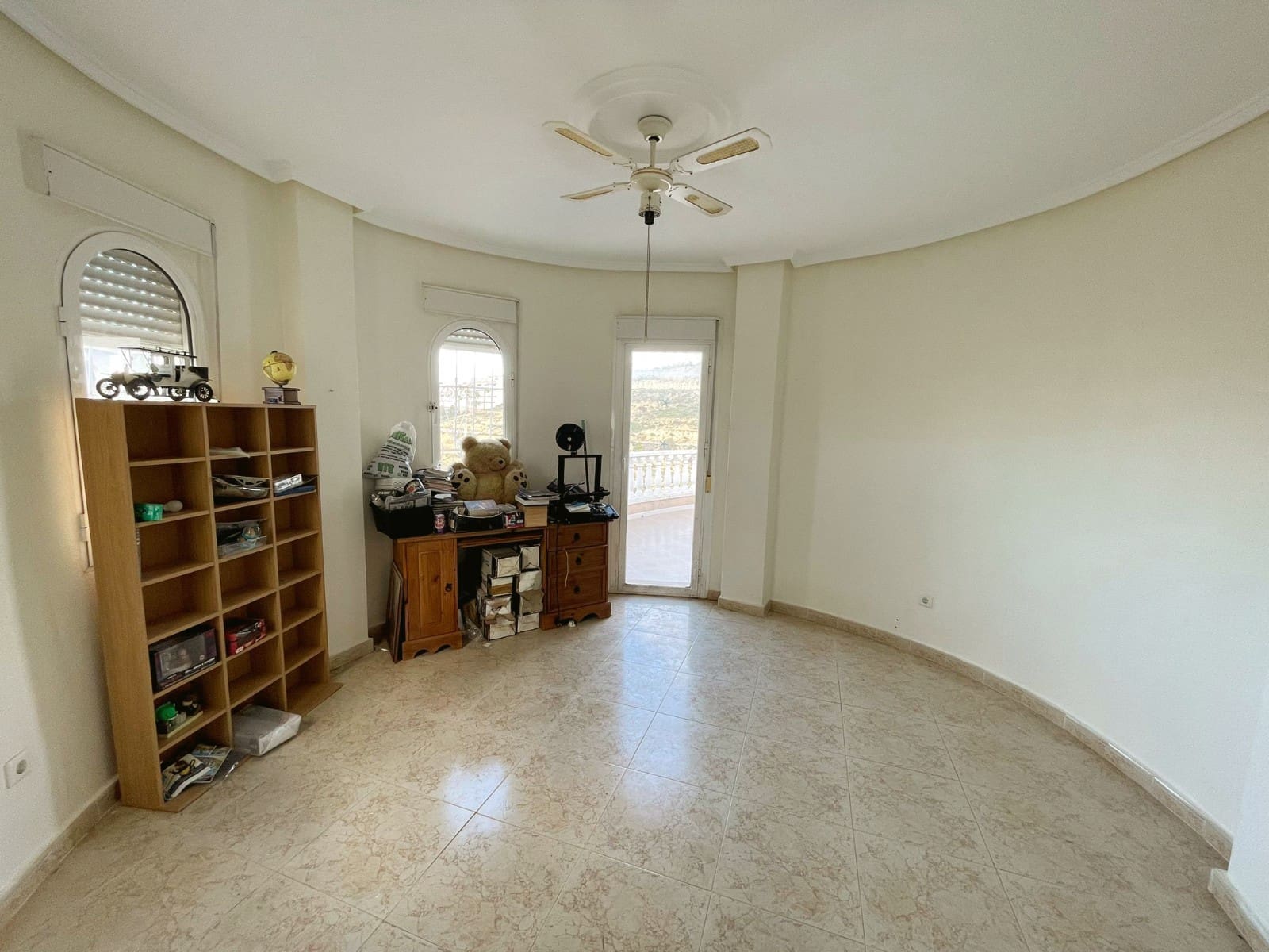 5 makuuhuone Huvila myytävänä paikassa Ciudad Quesada mukana uima-altaan - 450 000 € (Ref: 9603627)