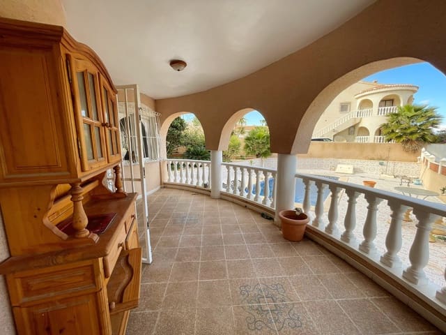 5 makuuhuone Huvila myytävänä paikassa Ciudad Quesada, Rojales mukana uima-altaan - 450 000 € (Ref: 9603627)