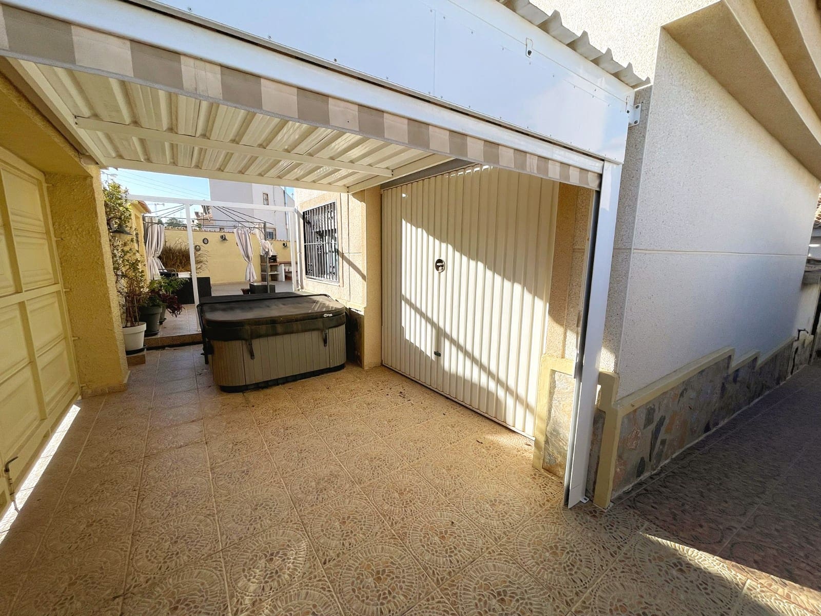 Chalet de 3 habitaciones en Ciudad Quesada en venta con piscina garaje - 295.000 € (Ref: 9603628)