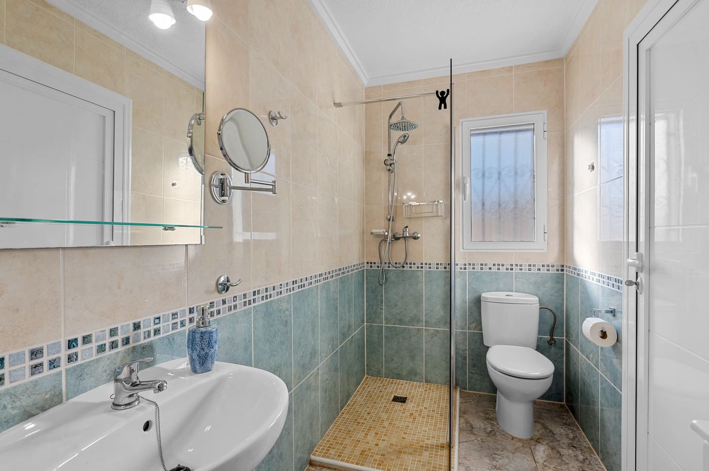 4 bedroom Villa for sale in Ciudad Quesada with pool - € 449,500 (Ref: 9606755)