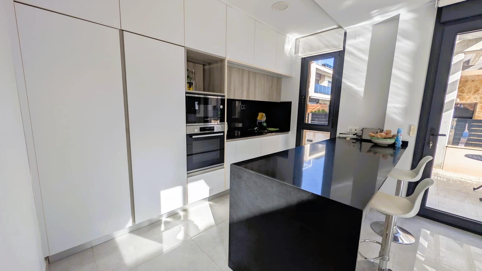 4 makuuhuone Huvila myytävänä paikassa Cabo Roig mukana uima-altaan 
autotalli - 529 950 € (Ref: 9614590)